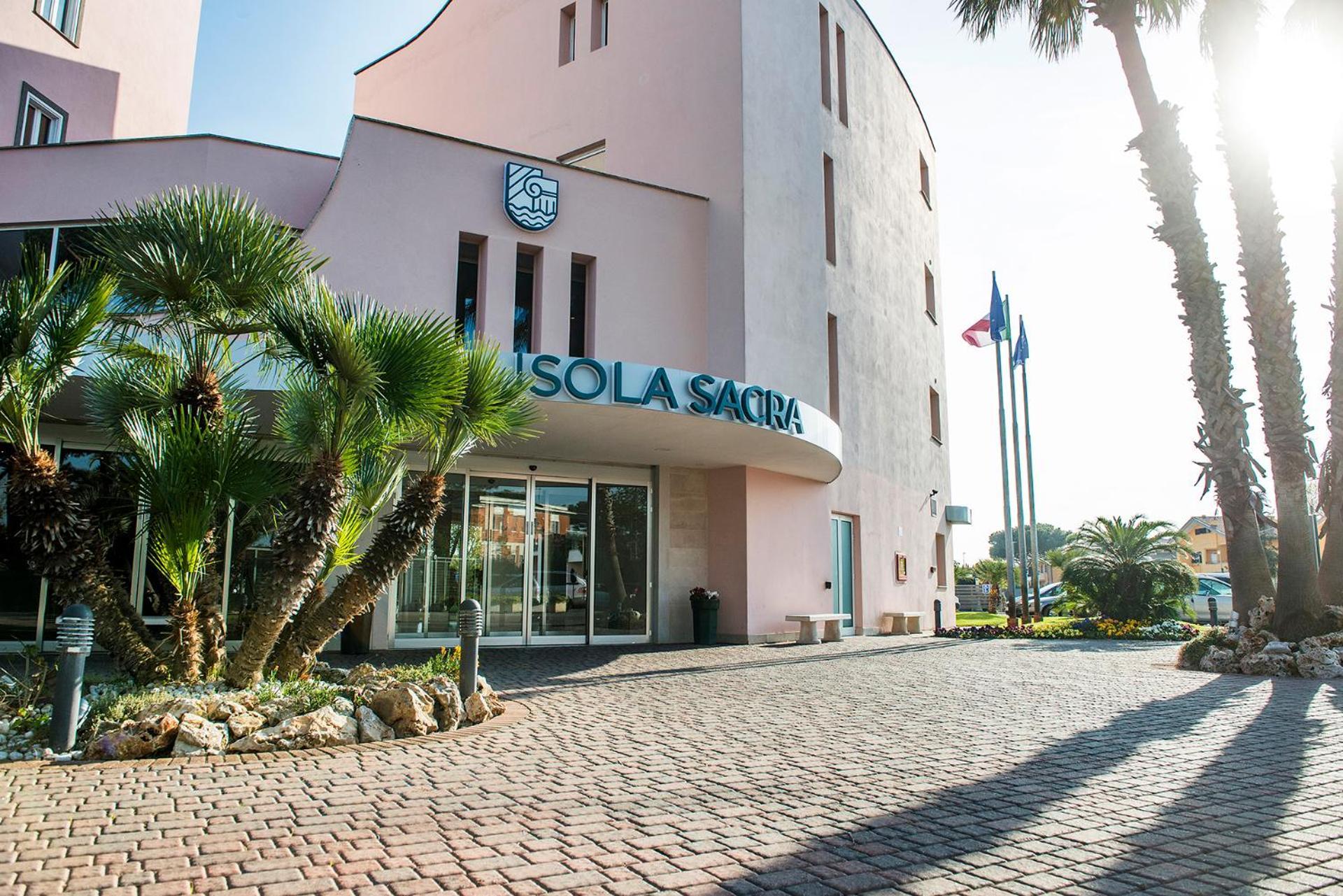 Isola Sacra Rome Airport 4*