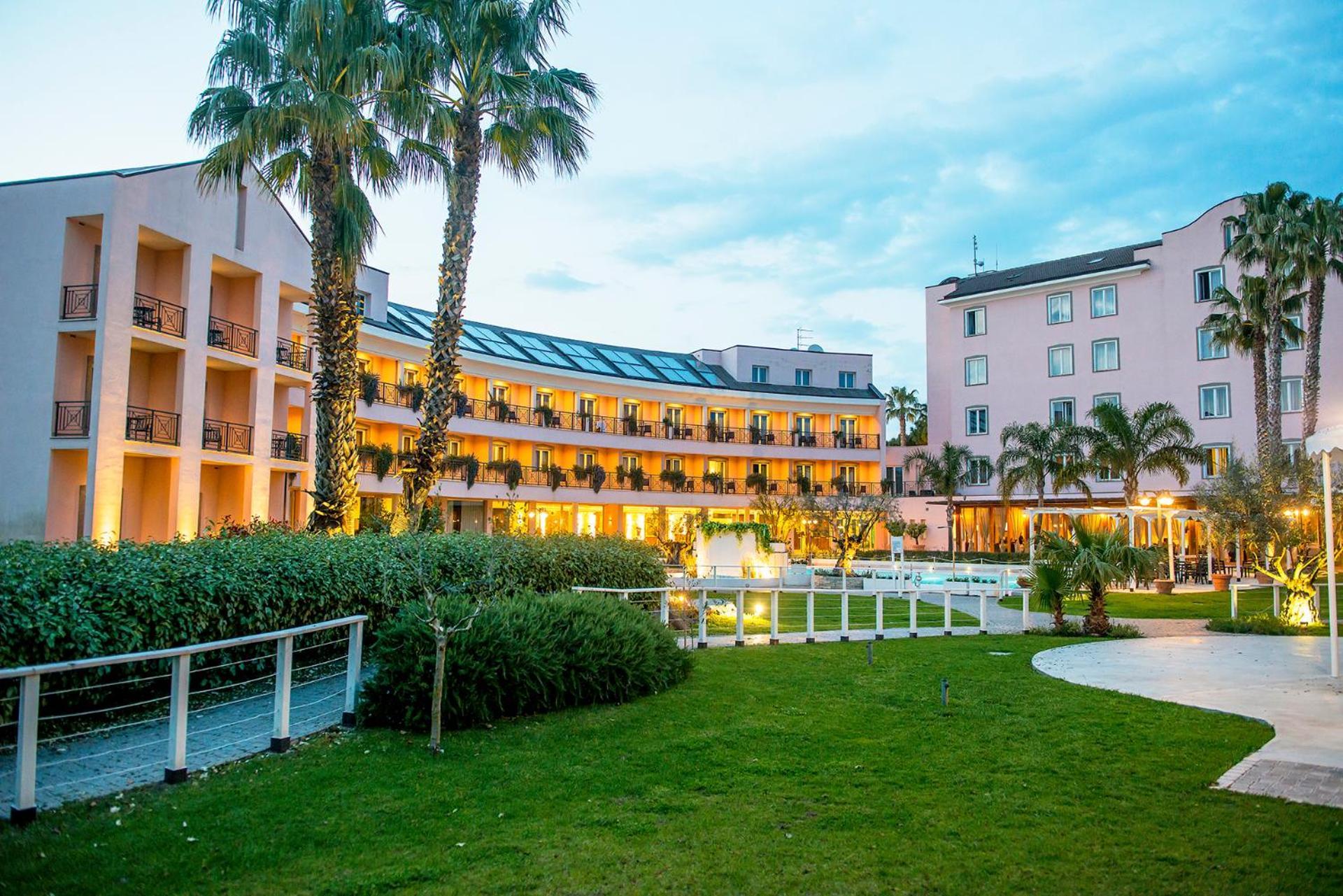 Isola Sacra Rome Airport 4*