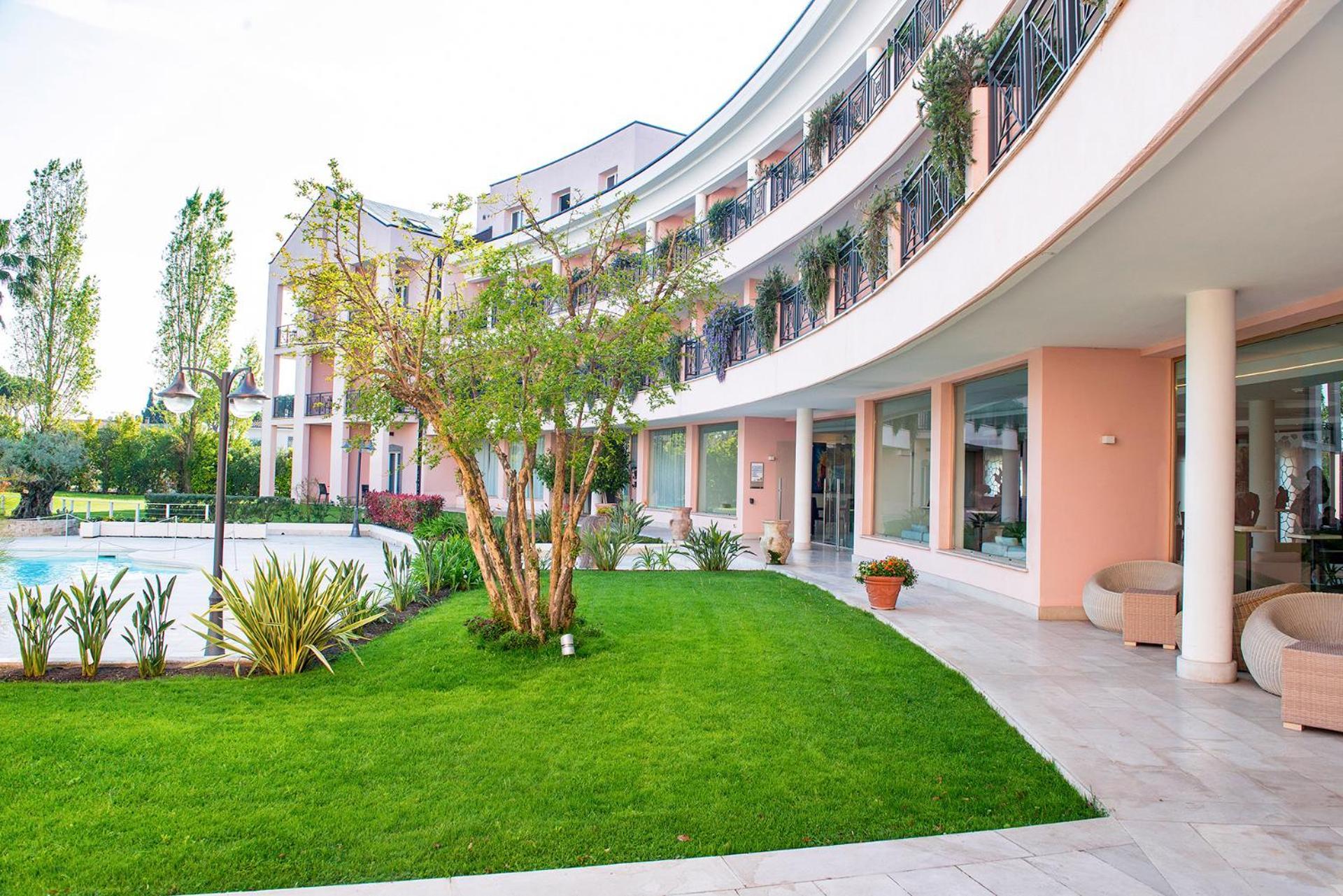 Isola Sacra Rome Airport 4*